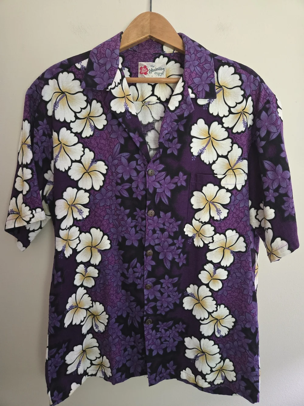 Hilo Hattie Blossoming Hibiscus Aloha Shirt Men’s Medium Purple Hawaiian NWOT